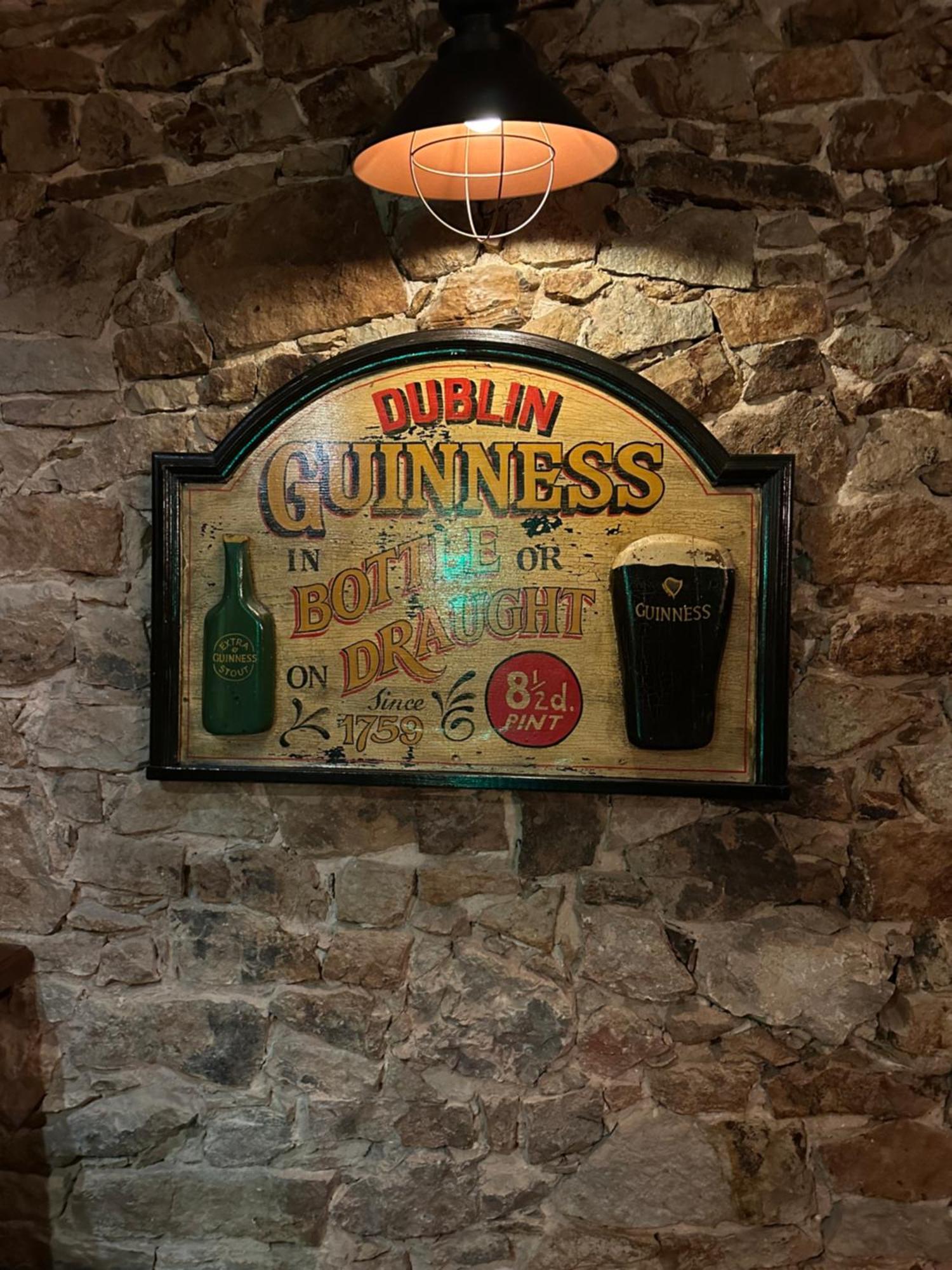 Shoemaker Irish Pub & Accommodation Kielce Exterior foto