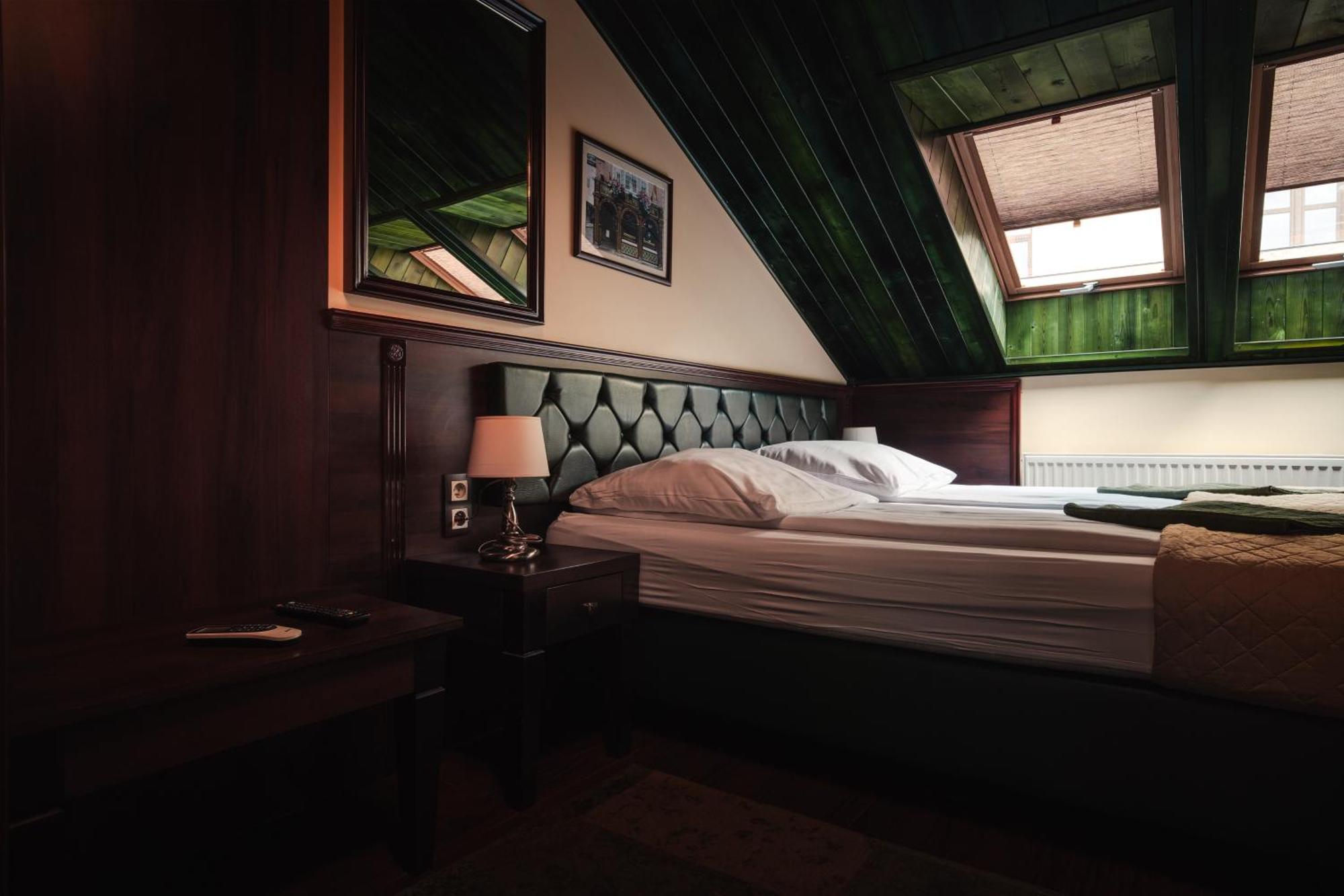 Shoemaker Irish Pub & Accommodation Kielce Exterior foto